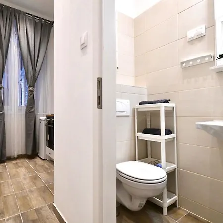 Cosy Flat In Rottenbiller Str,chocolate
